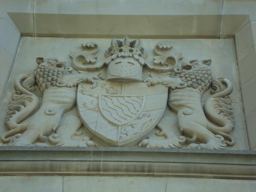 The royal family crest.