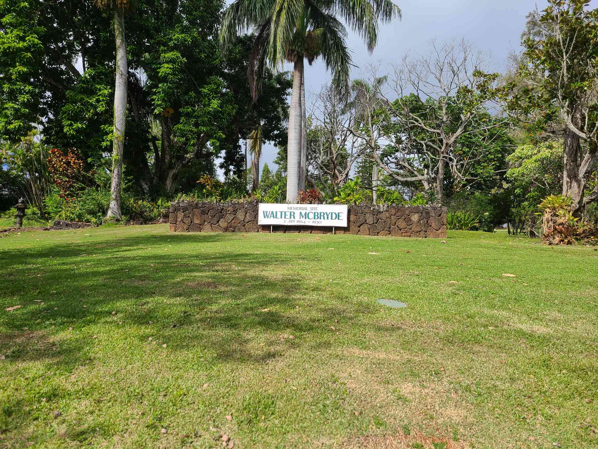 Walter McBryde built a beautiful estate on Kaua'i with several massive gardens. When he passed, he left the estate to the county, and it is now a breathtaking public park!
