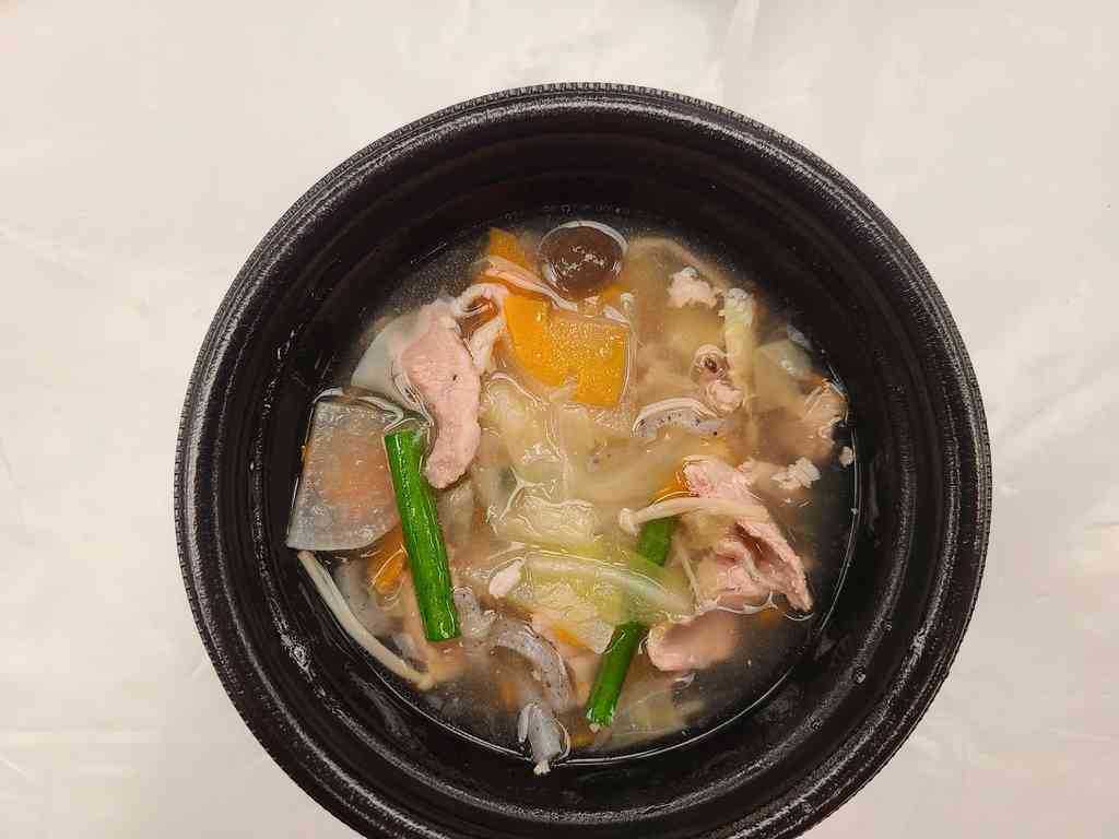 The legendary Chankonabe! A rich, hearty soup packed with high-protein meats and vegetables. It was absolutely delicious!